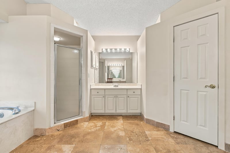 Bathroom vanity, photographed by Megapixeler on Winding Springs Ct, Jacksonville