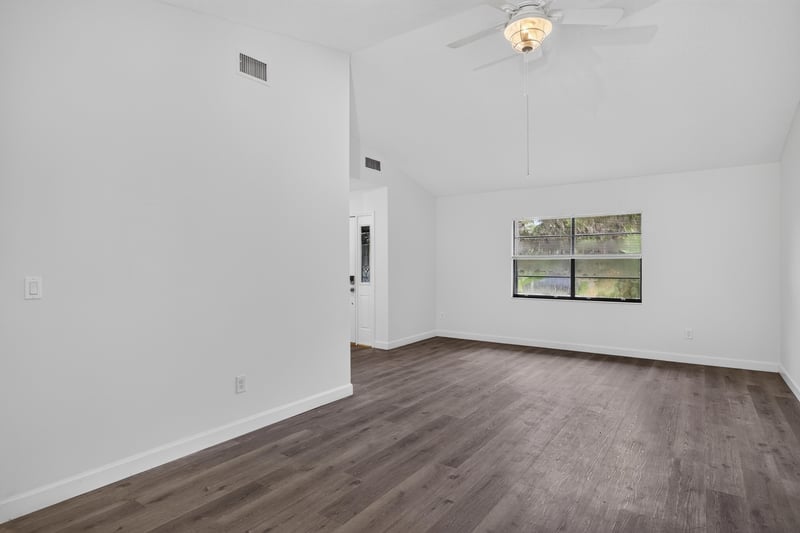 Living area with vaulted ceiling at 551 Deltona Blvd, St. Augustine, FL 32086