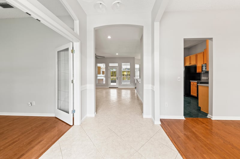 Linda (28) at 1625 Pinecrest Dr, Orange Park, FL 32003