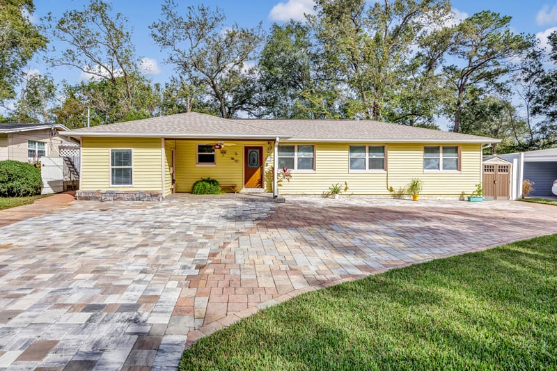 Photo 1 of 6749 Snow White Dr, Jacksonville, FL 32210, photographed by Megapixeler