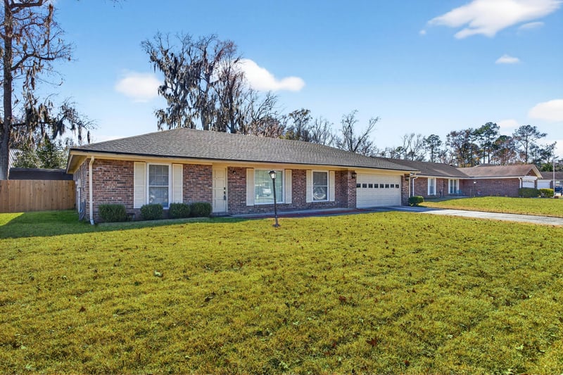 Photo 3 of 1546 Dolphin St N, Orange Park, FL 32073, photographed by Megapixeler