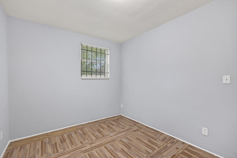 Photo 28 of 3811 Chase Ave, Jacksonville, FL 32209, photographed by Megapixeler