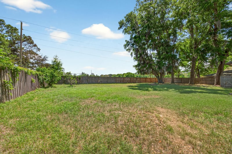 Photo 46 of 2093 Derby Ct, Orange Park, FL 32073, photographed by Megapixeler