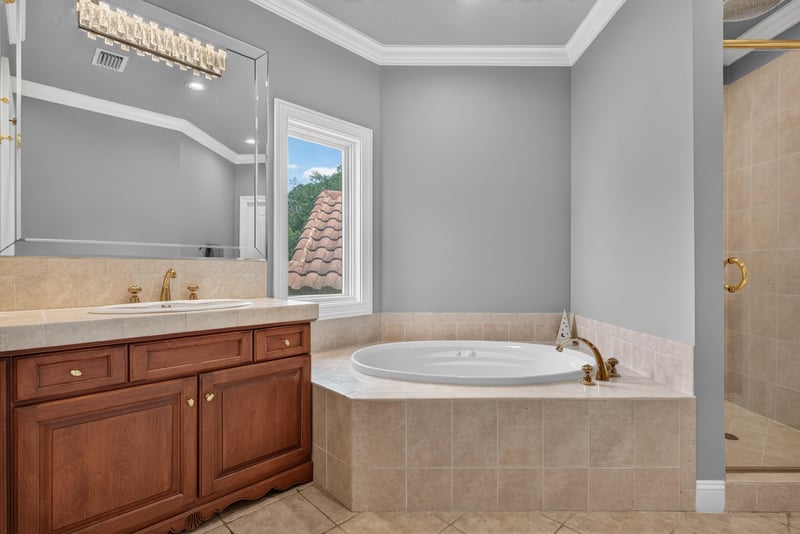 Bathroom with soaking tub and water view at 344 Broward Rd, Jacksonville, FL