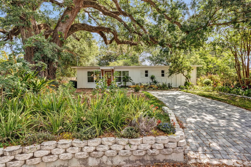 Photo 3 of 8924 Lopez Ct, Jacksonville, FL 32216, photographed by Megapixeler