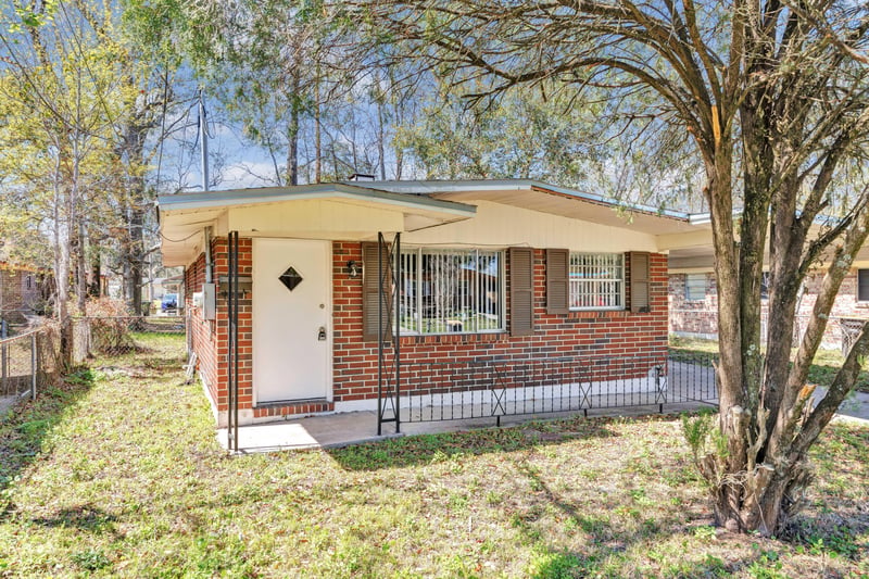 Photo 3 of 3316 Nancy St, Jacksonville, FL 32209, photographed by Megapixeler