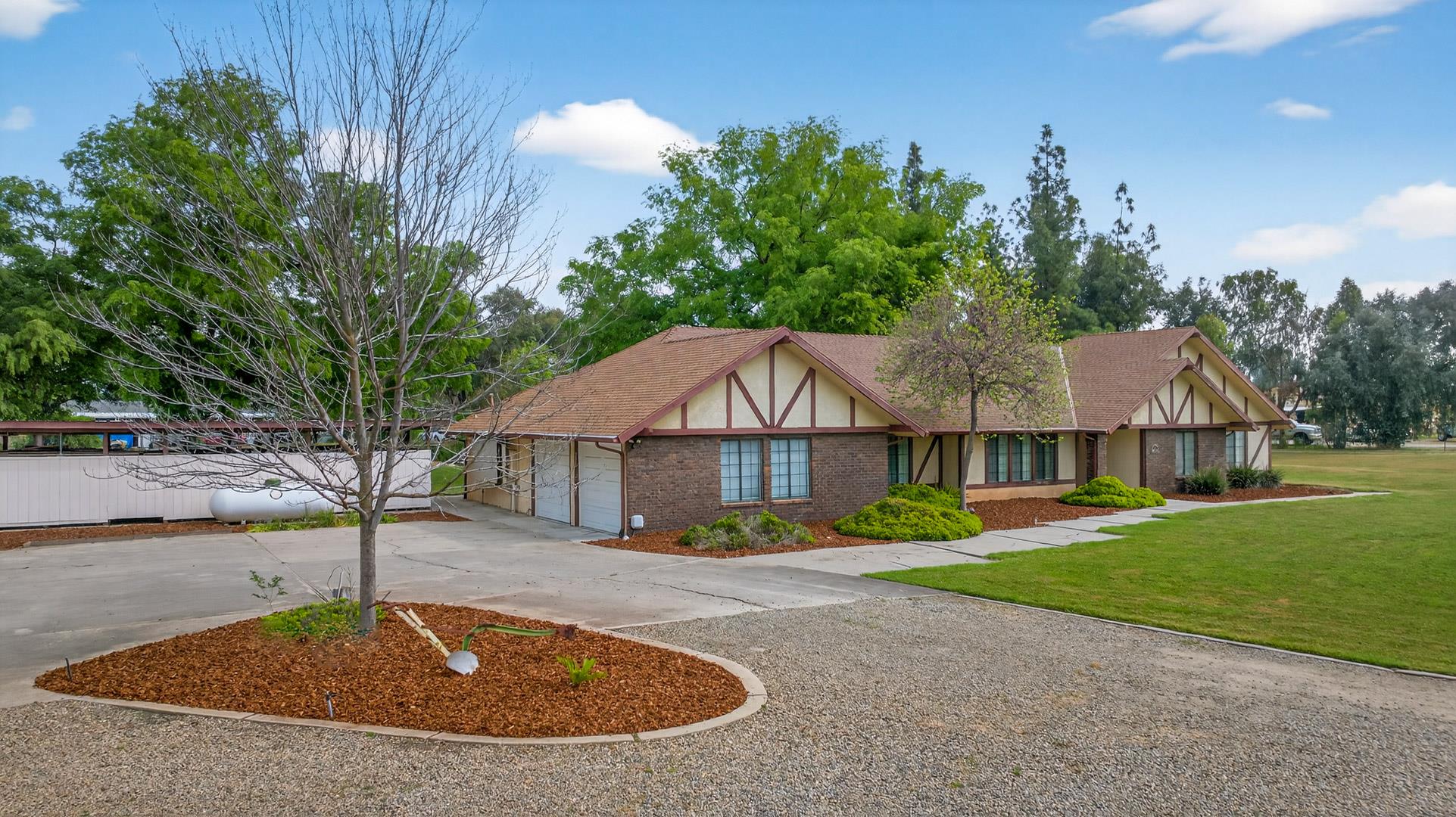 11640 E Sierra Ave, photo 34