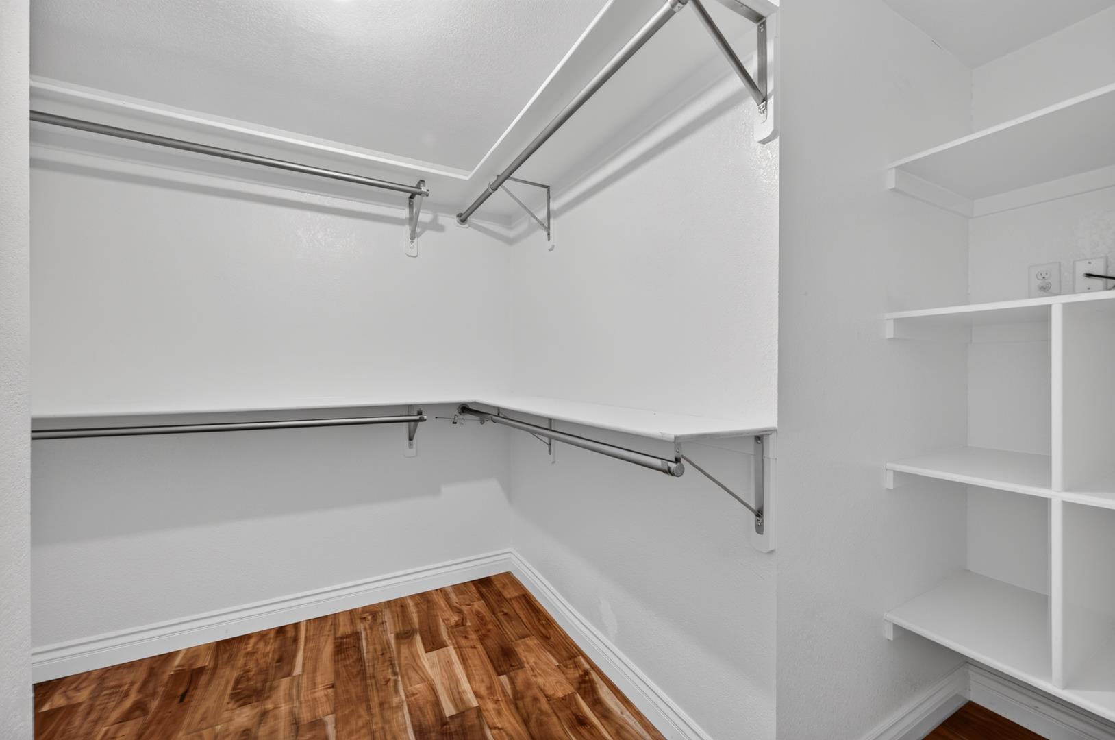 6495 N Vagedes Ave, photo 40