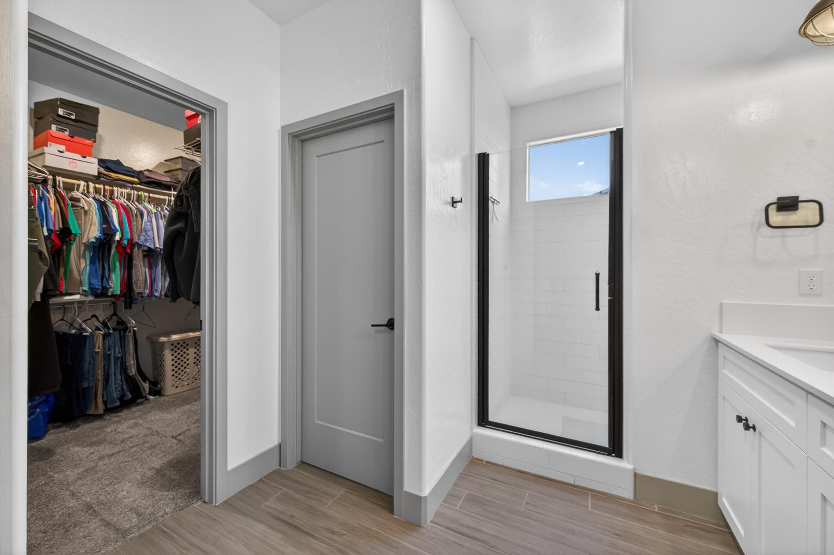 2086 N Phillip Ave, photo 52