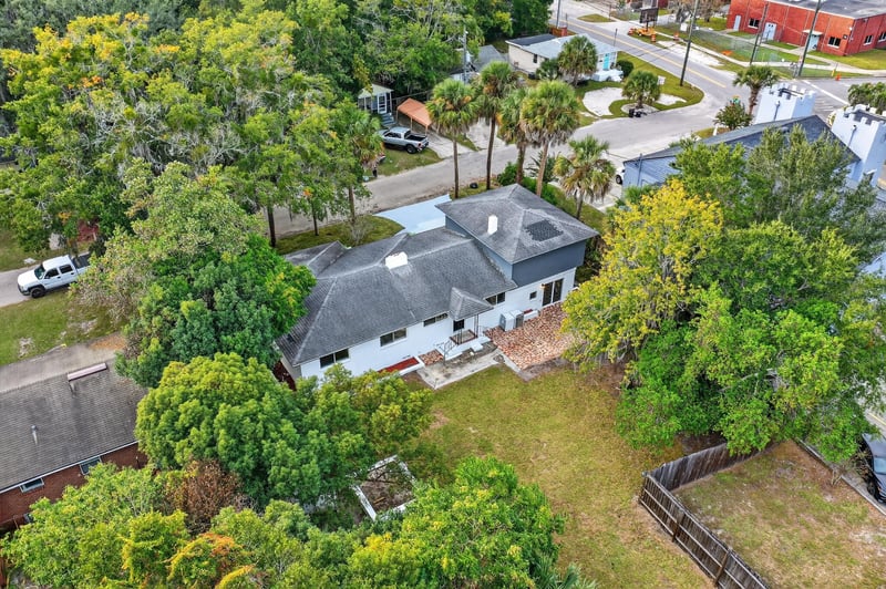 Photo 41 of 2925 Bethel Ct, Jacksonville, FL 32207, photographed by Megapixeler