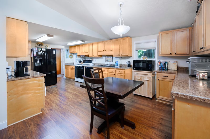 Kitchen Show All V2 at 8983 Noroad, Jacksonville, FL 32210