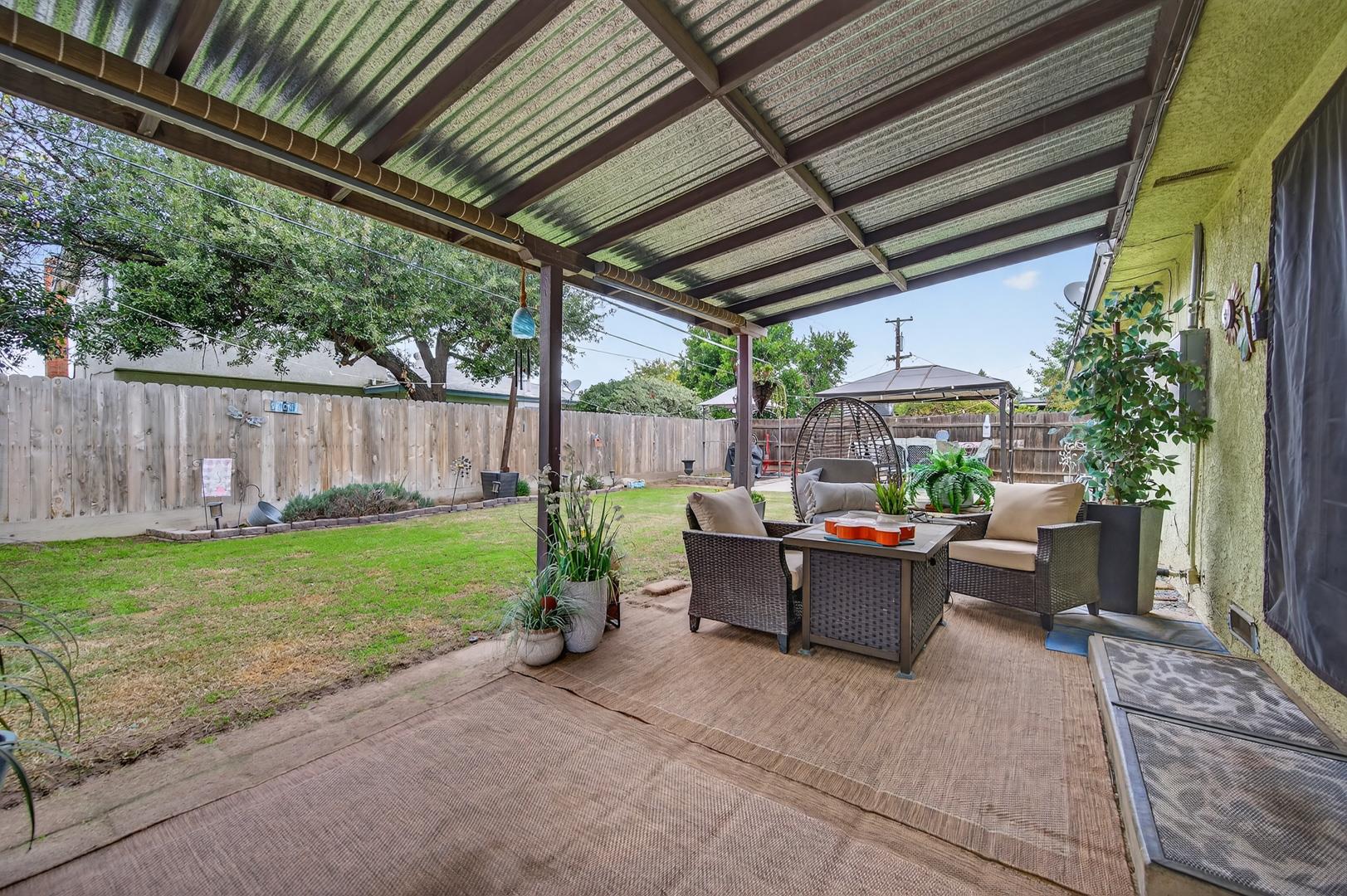 1334 Karen Ave, photo 32