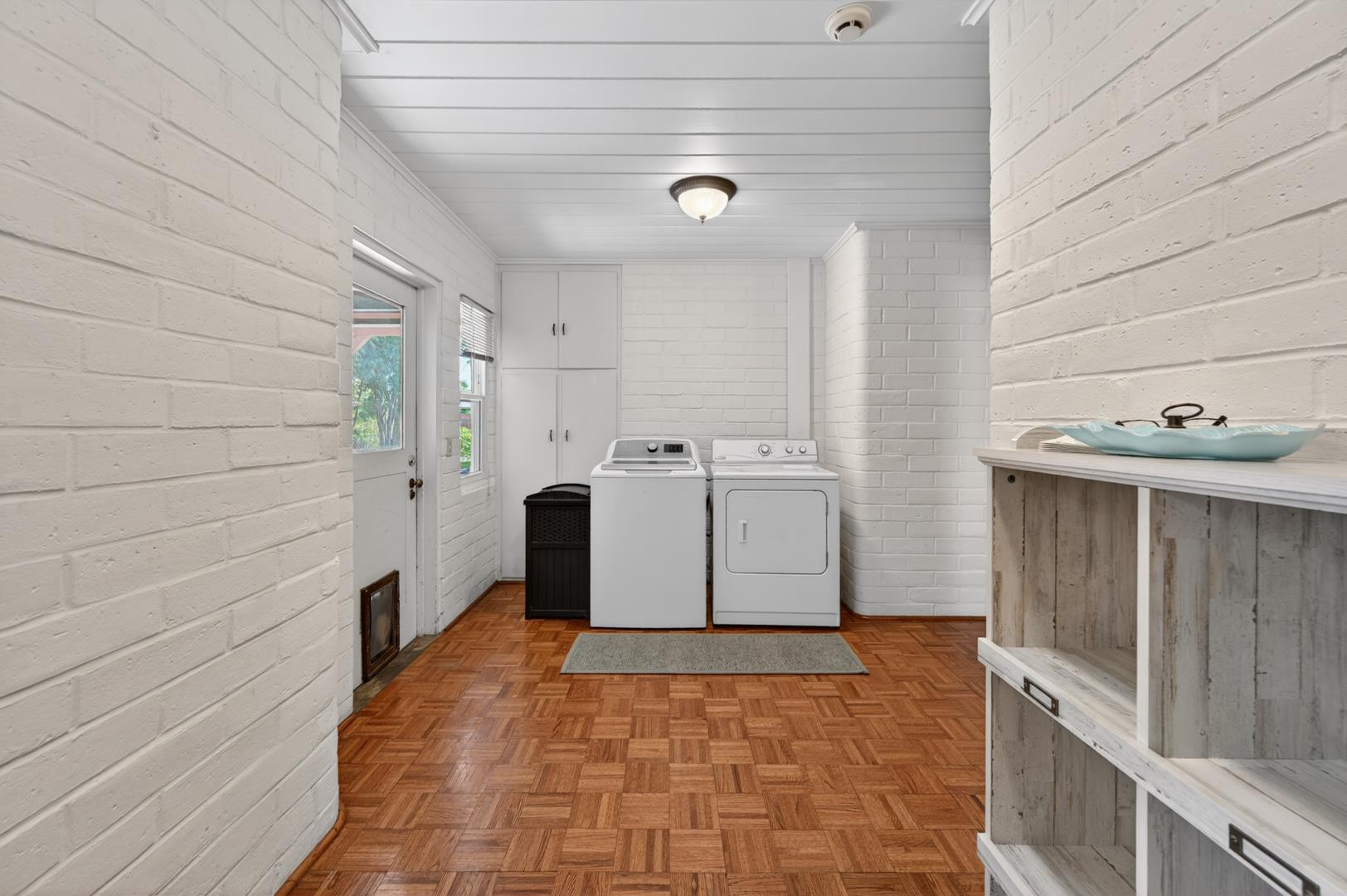 1220 E Sussex Way, photo 29