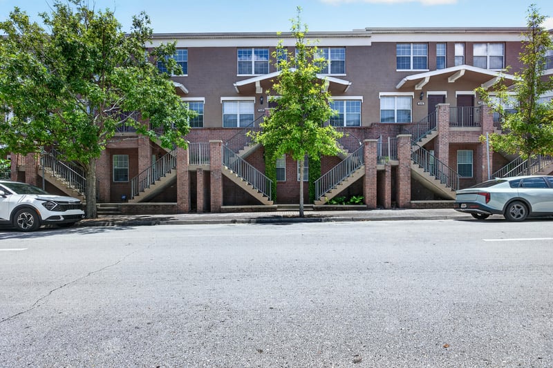 Townhome buildings with exterior stairs and landscaping in Jacksonville, FL