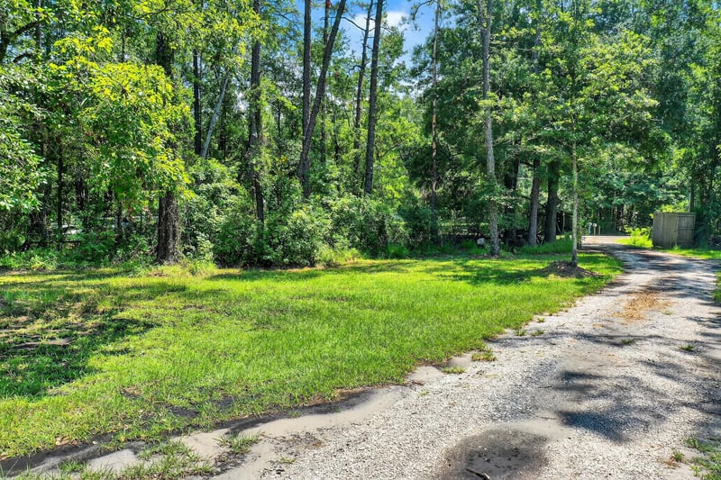 Photo 8 of 2561 Starratt Rd, Jacksonville, FL 32226, photographed by Megapixeler