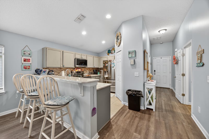 Photo 10 of 9167 Mill Grove Dr, Jacksonville, FL 32222, photographed by Megapixeler
