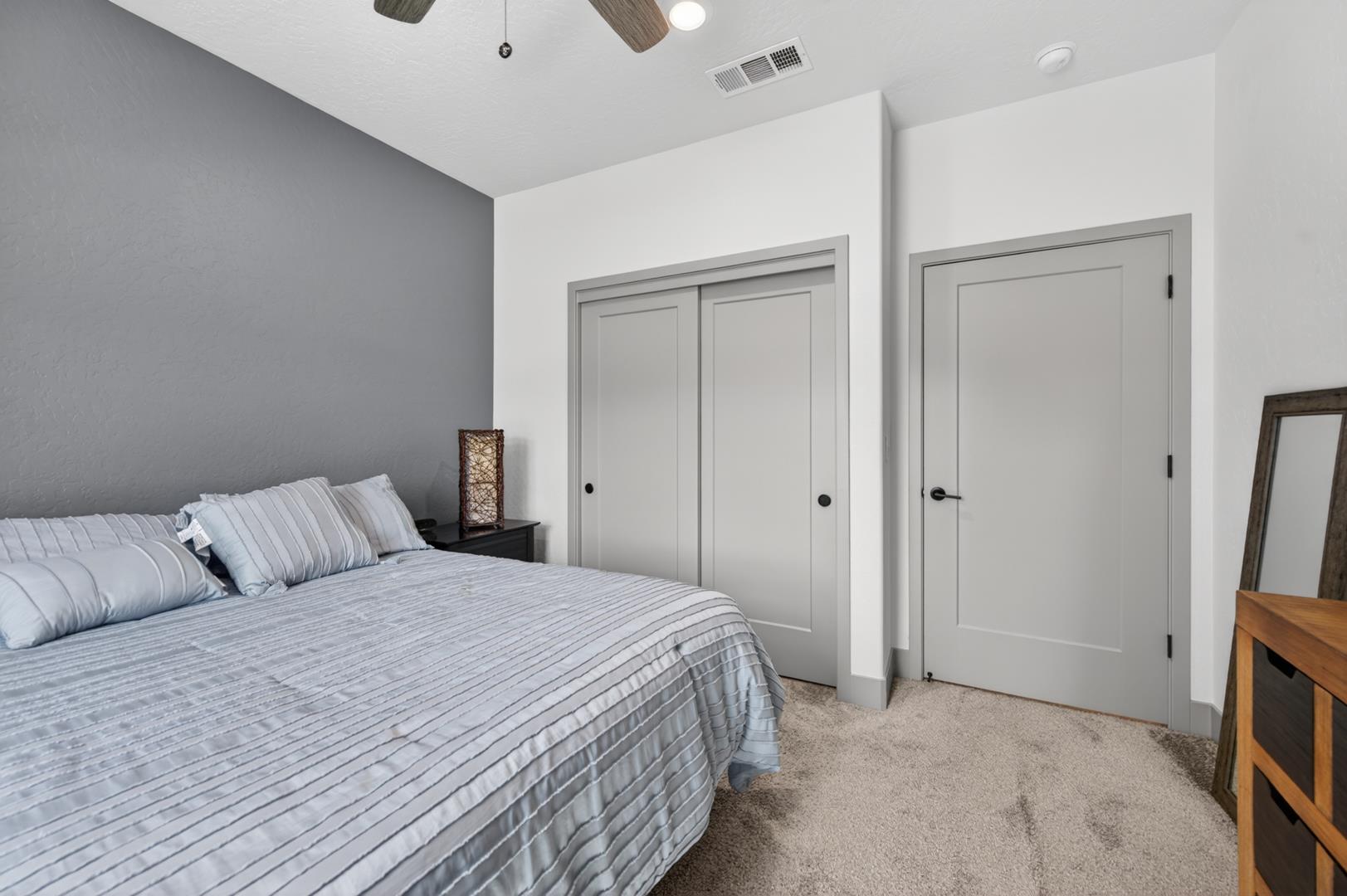 2086 N Phillip Ave, photo 66