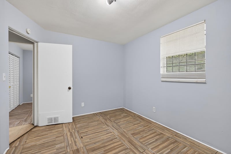 Photo 19 of 3811 Chase Ave, Jacksonville, FL 32209, photographed by Megapixeler