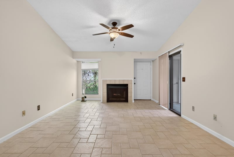 Photo 7 of 3801 Crown Point Rd unit 1294, Jacksonville, FL 32257, photographed by Megapixeler