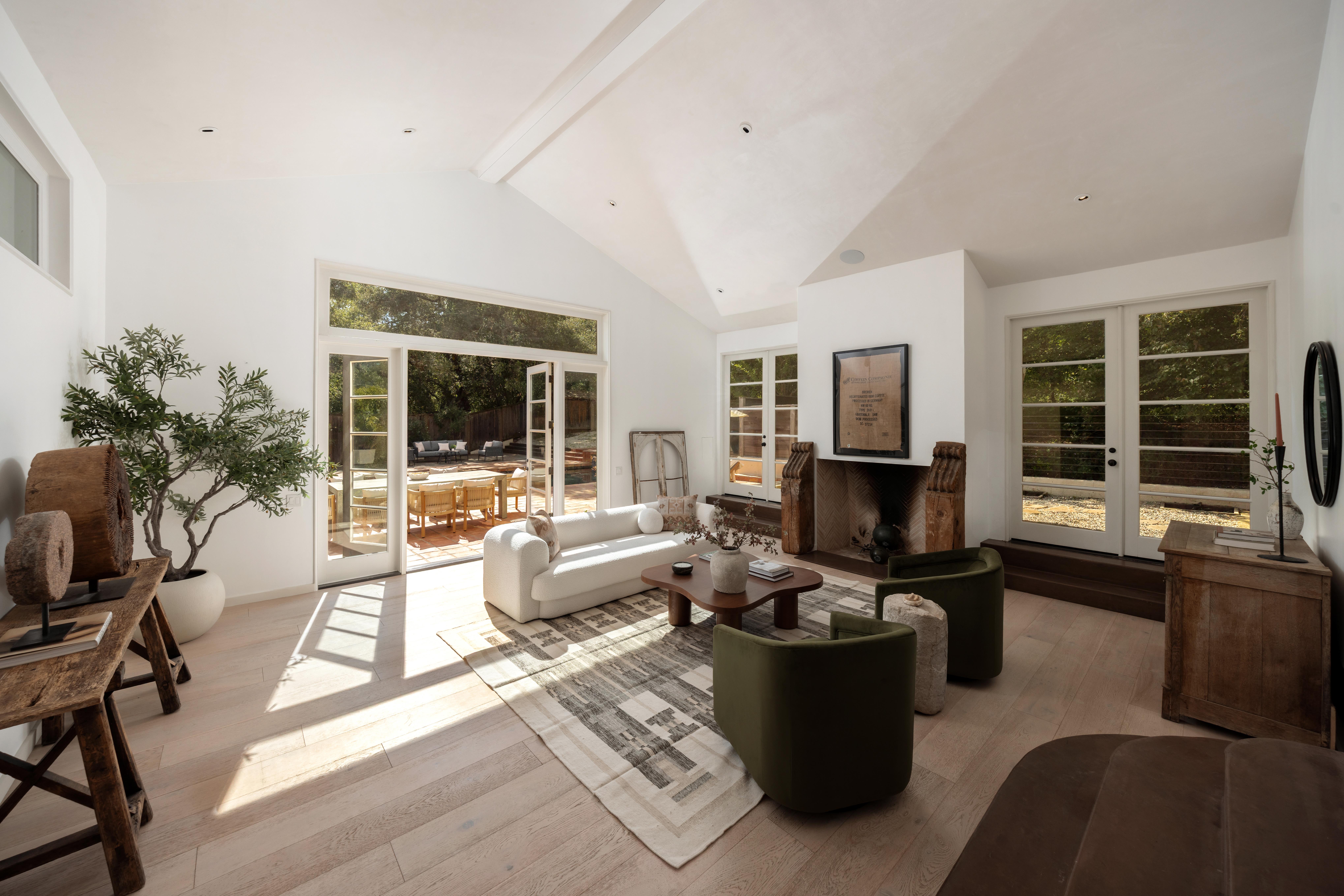 Living room interior of hillside estate at 647 Old Topanga Canyon Rd, Topanga — virtual tour photography highlighting warm natural light and refined finishes in this Los Angeles County canyon property. Our team captured still photography, a cinematic property video, a lifestyle video, an agent narration, a true vertical social media reel, and an FPV video tour throughout the midday.