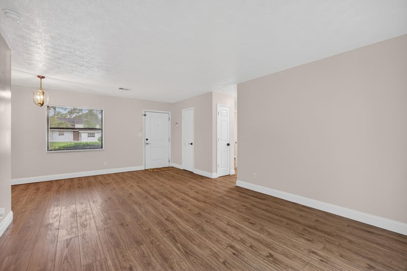 Photo 7 of 2839 Loran Dr W, Jacksonville, FL 32216, photographed by Megapixeler