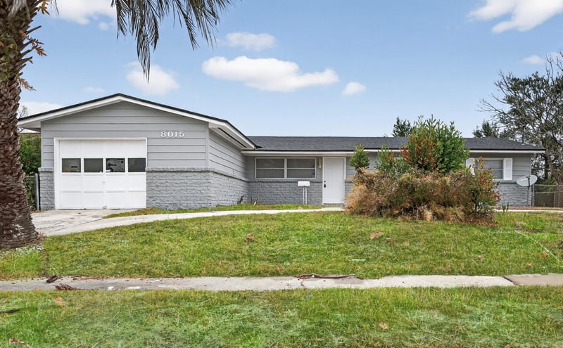 Photo 3 of 8015 Jaguar Dr, Jacksonville, FL 32244, photographed by Megapixeler