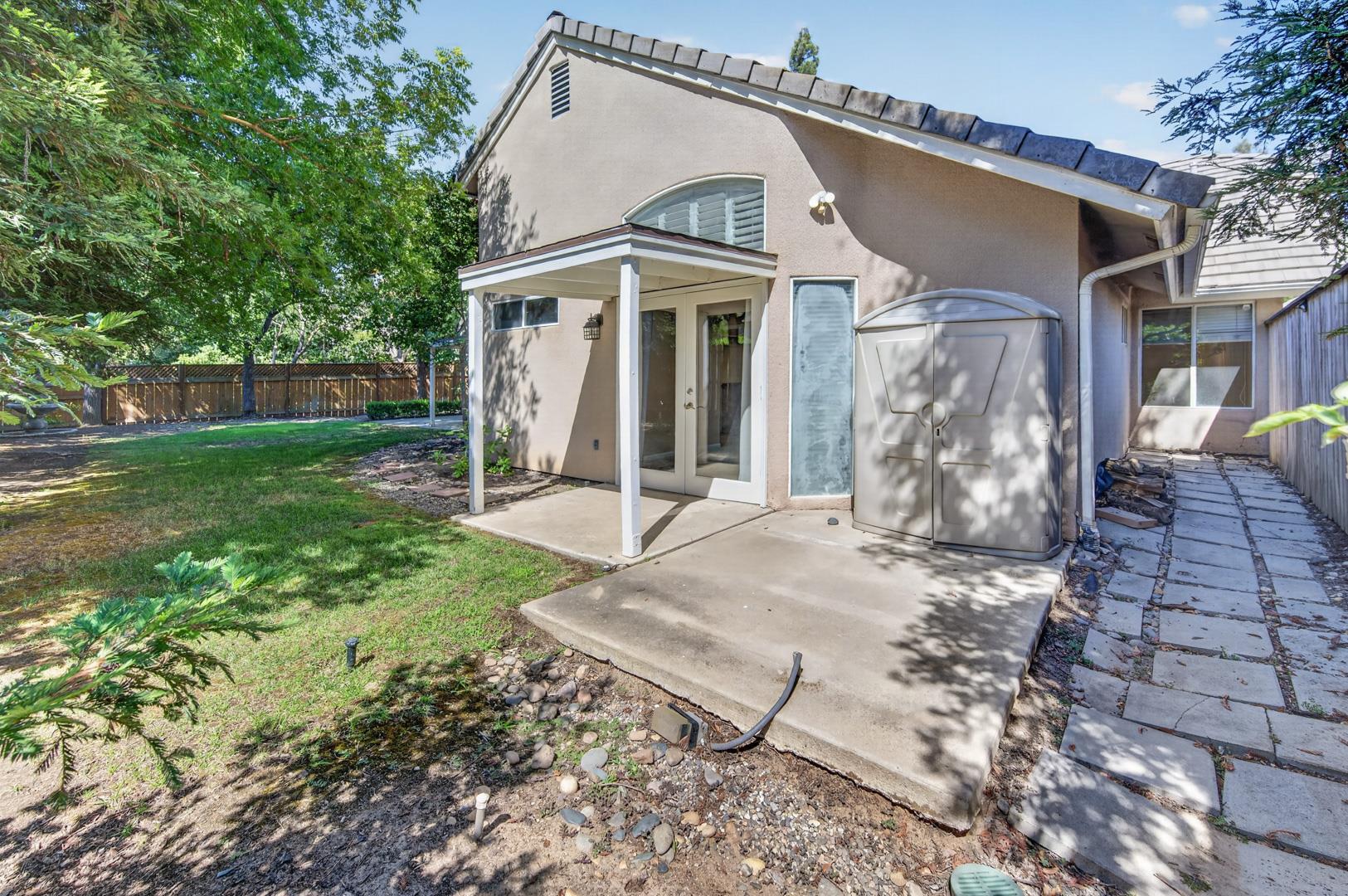 1327 E La France Dr, photo 52