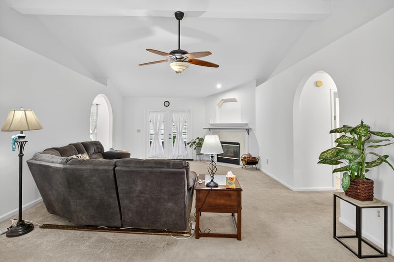 Photo 7 of 3211 Chantilly Ct, Orange Park, FL 32073, photographed by Megapixeler