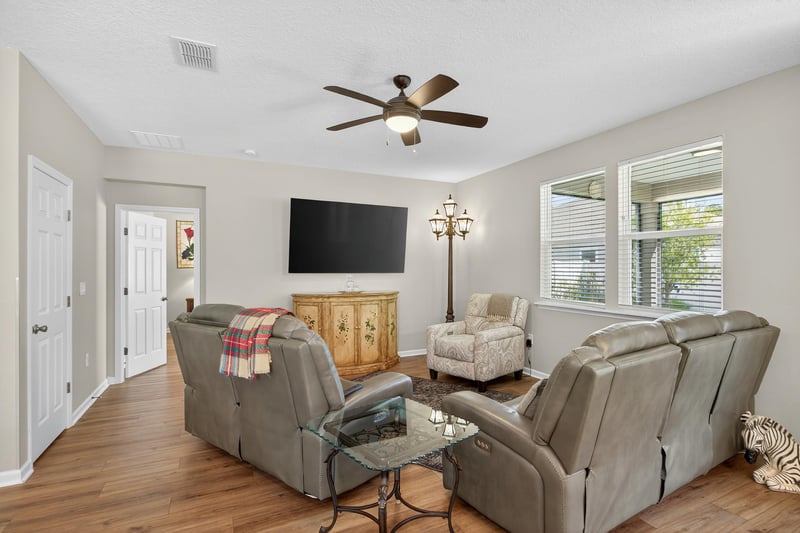 Photo 6 of 2532 Coral Ln, Green Cove Springs, FL 32043, photographed by Megapixeler