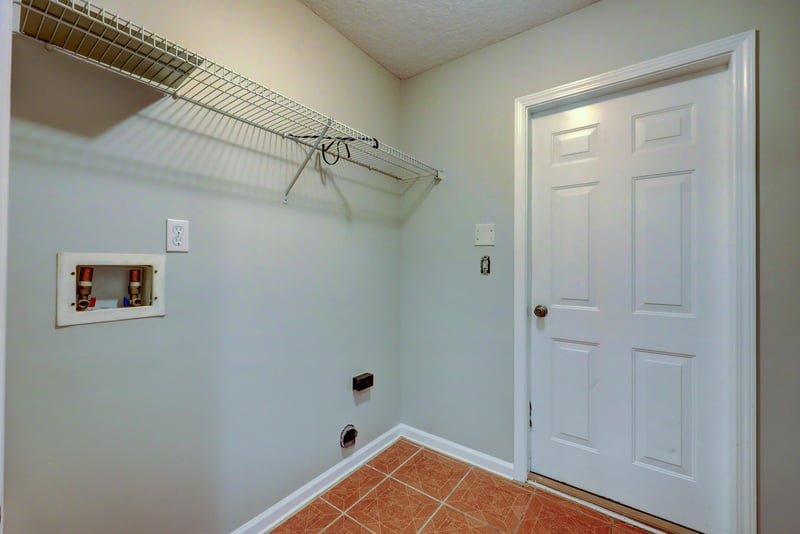 Laundry Room at 3382 Chapel Ct, Jacksonville, FL 32226