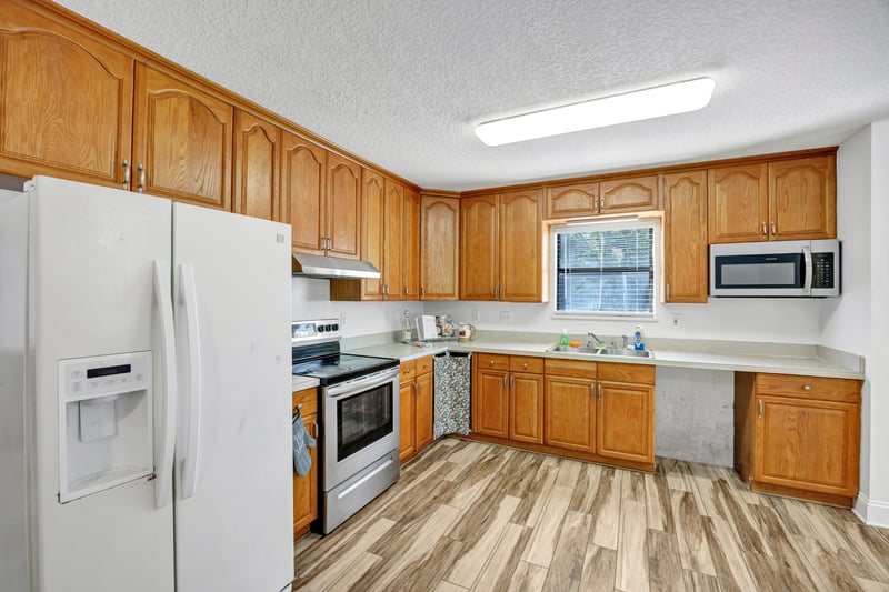 Photo 32 of 8626 Taylor Field Rd, Jacksonville, FL 32244, photographed by Megapixeler