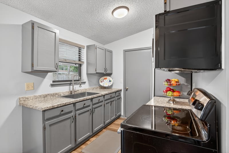 Photo 10 of 6246 Alfredo Dr W, Jacksonville, FL 32244, photographed by Megapixeler