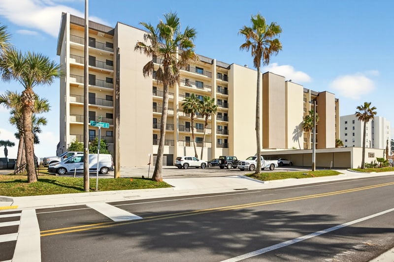 Photo 6 of 601 1st St, Jacksonville Beach, FL 32250, photographed by Megapixeler