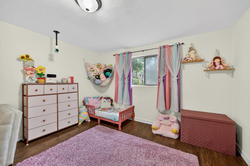 Photo 15 of 7221 Dostie Dr E, Jacksonville, FL 32209, photographed by Megapixeler