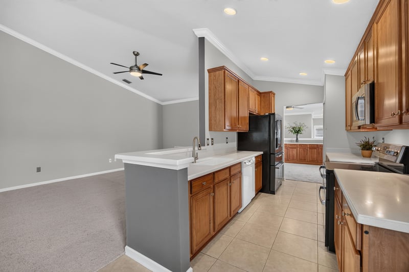 Photo 16 of 8495 Little Swift Cir, Jacksonville, FL 32256, photographed by Megapixeler
