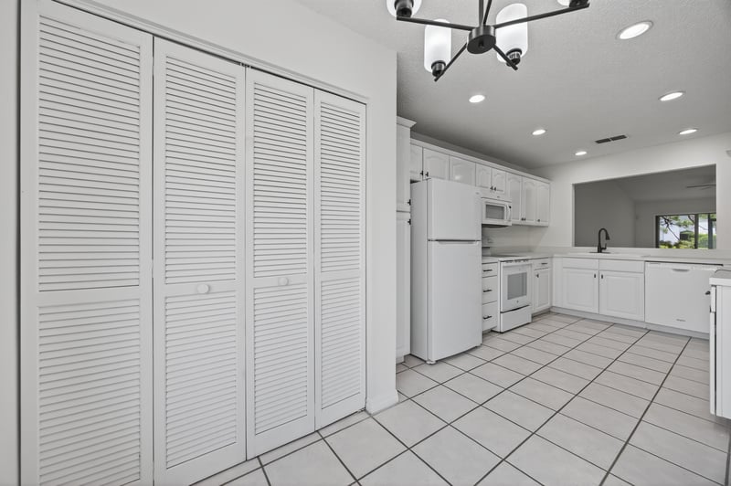 Photo 18 of 2086 Sandpiper Ct, Ponte Vedra Beach, FL 32082, photographed by Megapixeler