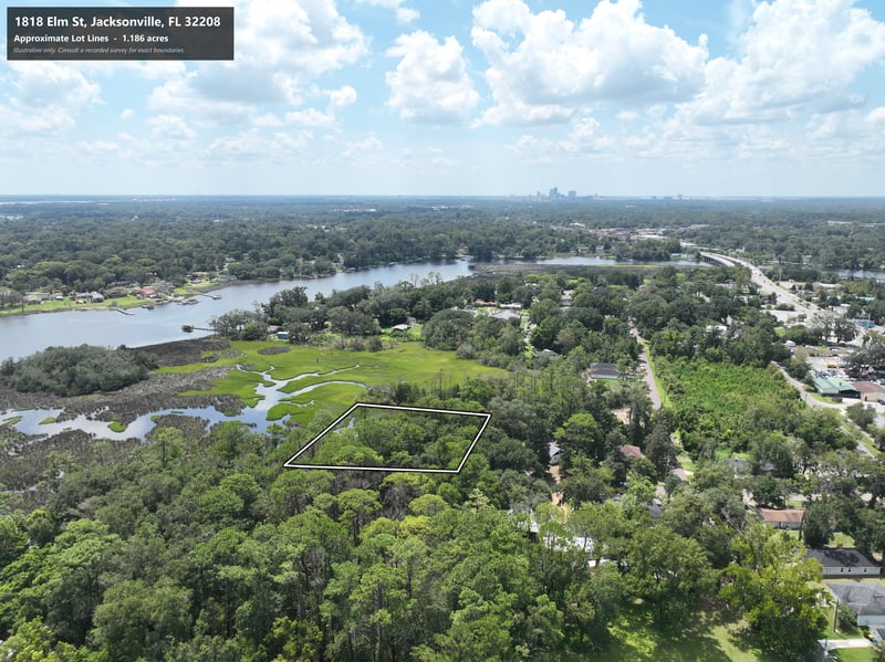 Aerial view of parcel boundary with distant skyline at 1818 Elm St, Jacksonville, FL 32208
