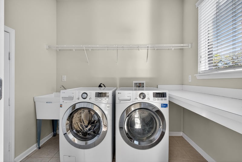 Photo 48 of 3902 Highgate Ct, Jacksonville, FL 32216, photographed by Megapixeler