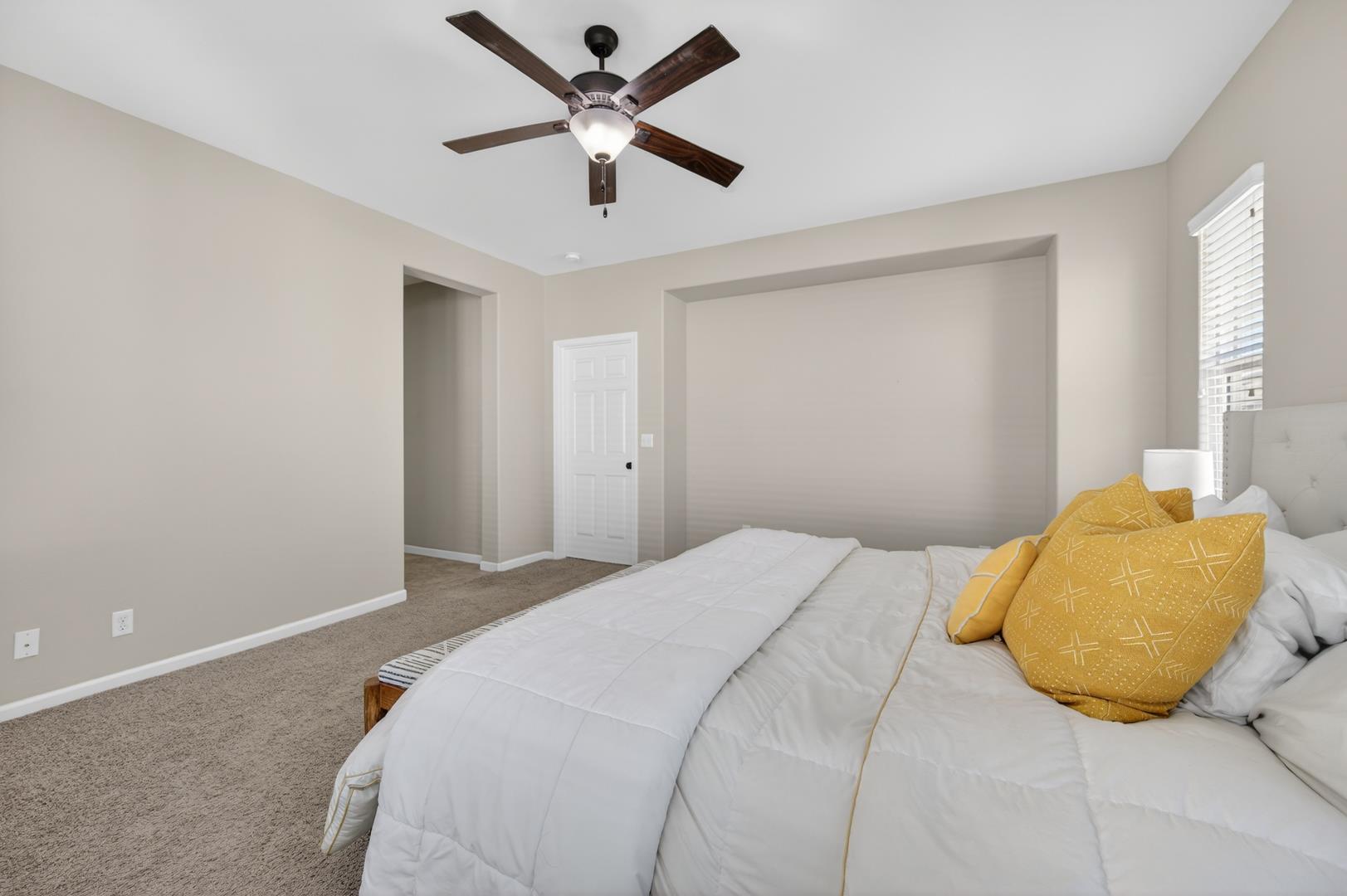 2098 Axelson Dr, photo 48