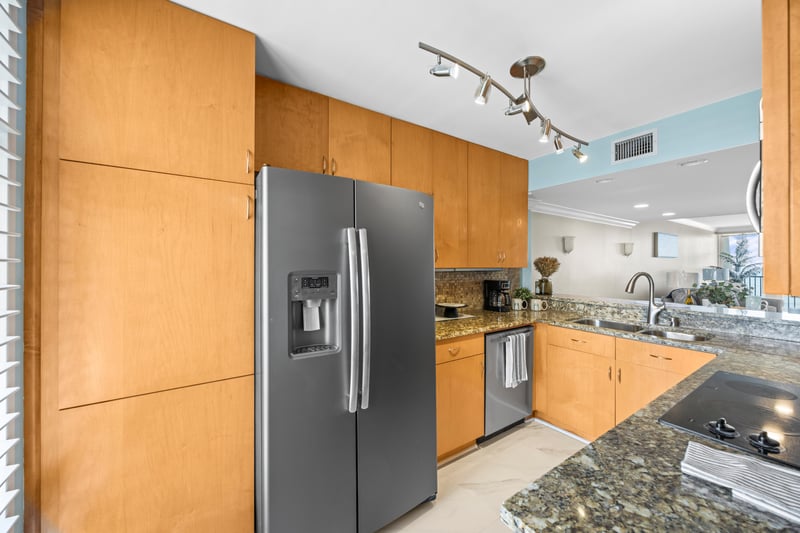 Photo 17 of 2100 Ocean Dr S ph 2, Jacksonville Beach, FL 32250, photographed by Megapixeler