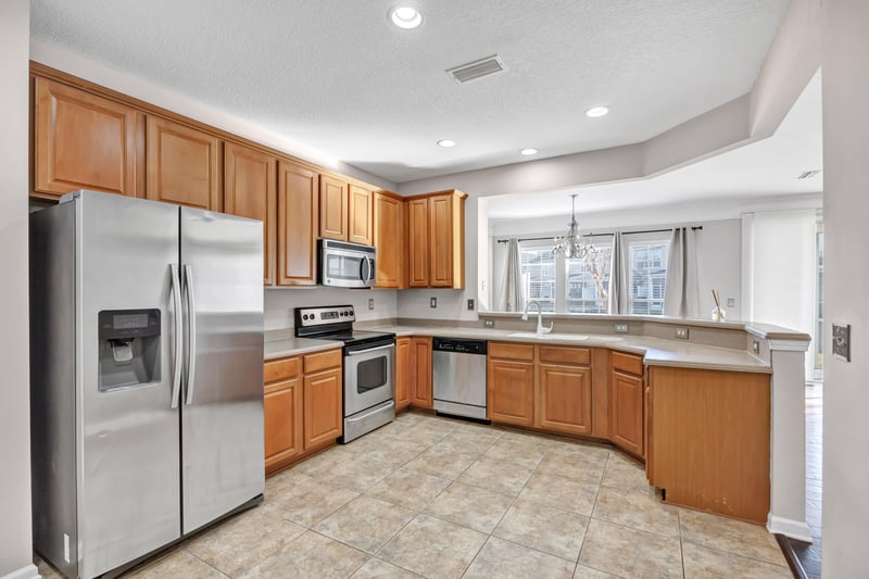 Photo 15 of 11000 Castlemain Cir E, Jacksonville, FL 32256, photographed by Megapixeler