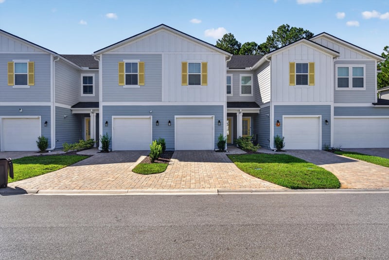 Front exterior with driveway at 39 Mellowood Ln, St. Augustine, FL 32092