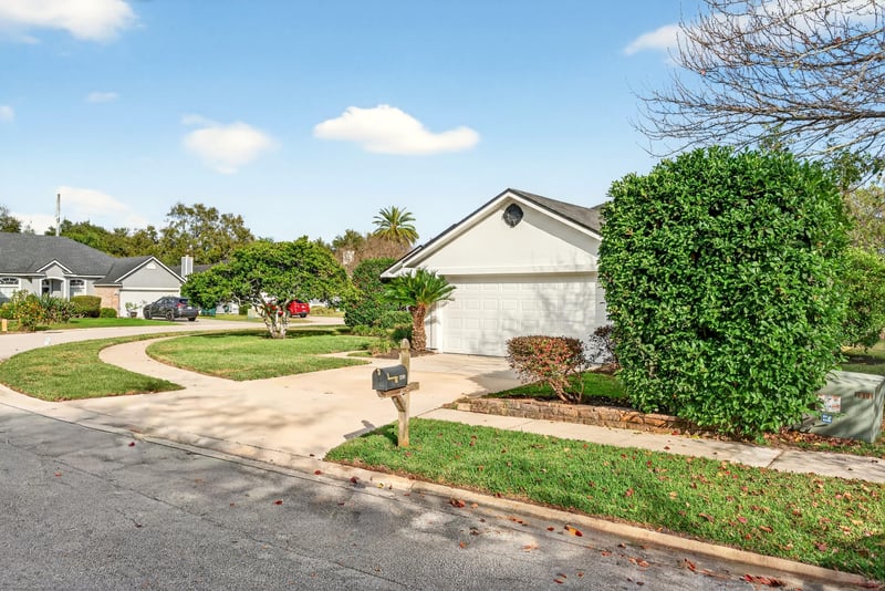 Photo 2 of 2309 Millford Ln W, Jacksonville, FL 32246, photographed by Megapixeler