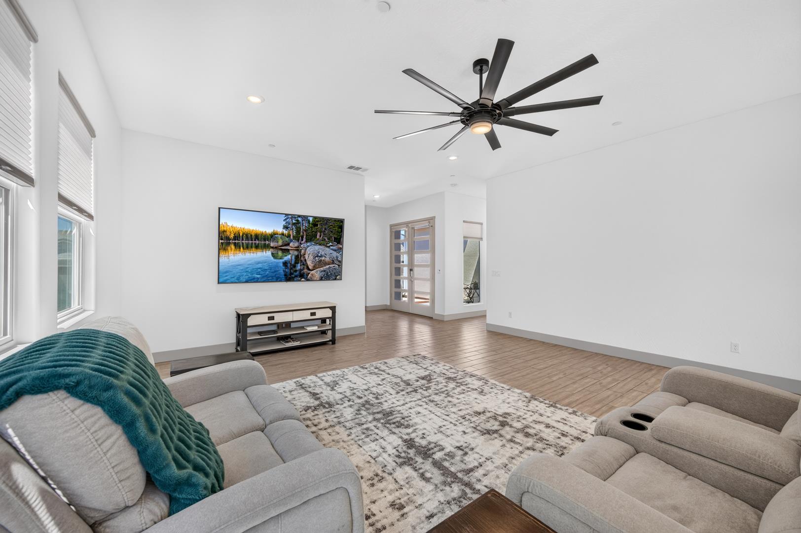 655 Huntington Ave, photo 30