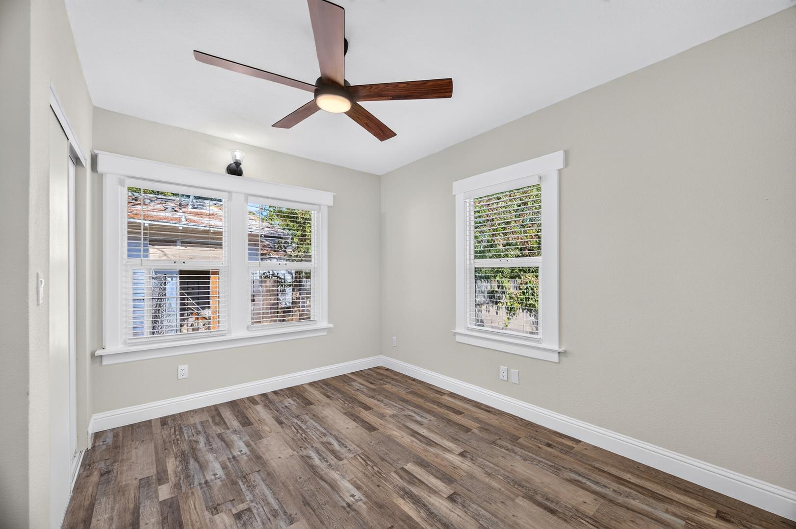 926 N Thorne Ave, photo 19
