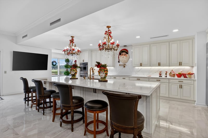 Kitchen at 7987 Hollyridge Rd, Jacksonville, FL 32256