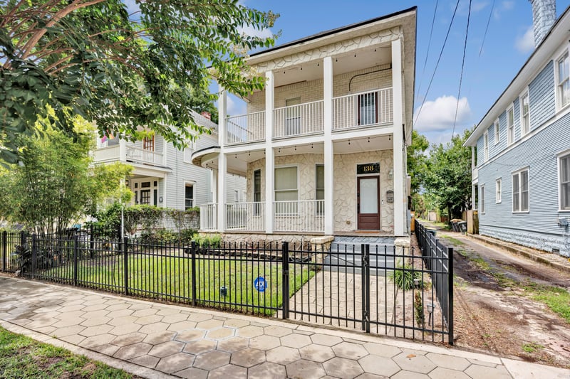 Photo 1 of 138 7th St W, Jacksonville, FL 32206, photographed by Megapixeler