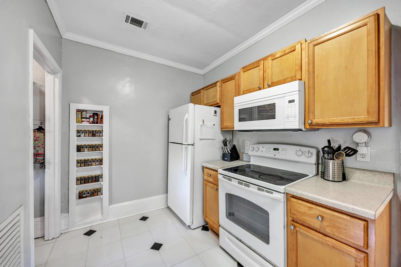 Photo 10 of 4560 French St, Jacksonville, FL 32205, photographed by Megapixeler