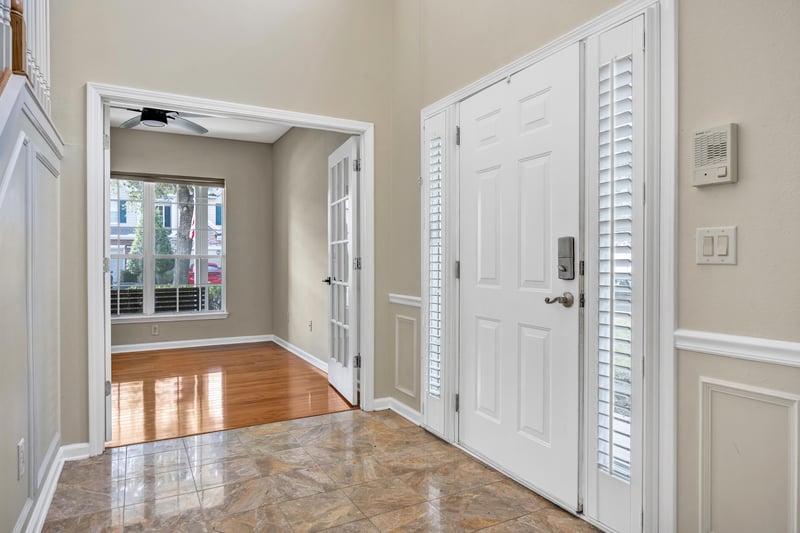Photo 6 of 3895 Lionheart Dr, Jacksonville, FL 32216, photographed by Megapixeler
