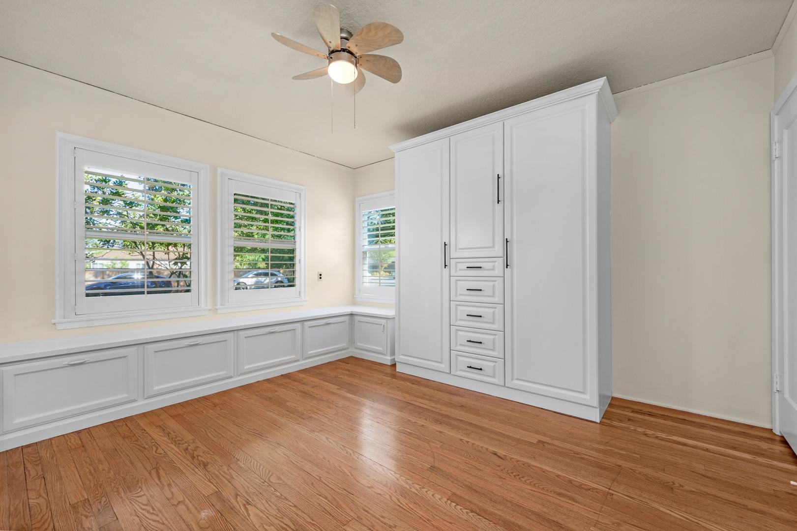 4845 N Arcade Ave, photo 50
